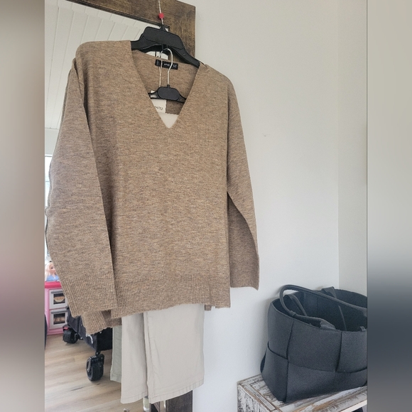 MANGO Oversized v-neck sweater - Picture 6 of 7